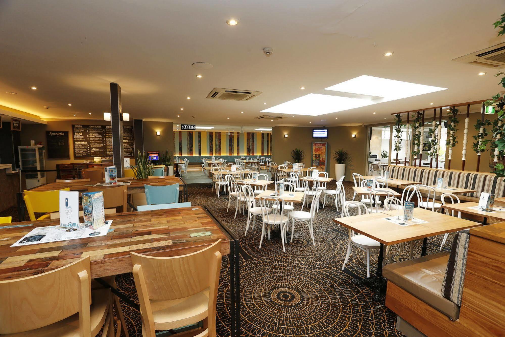 The Lakes Hotel Entrance Luaran gambar
