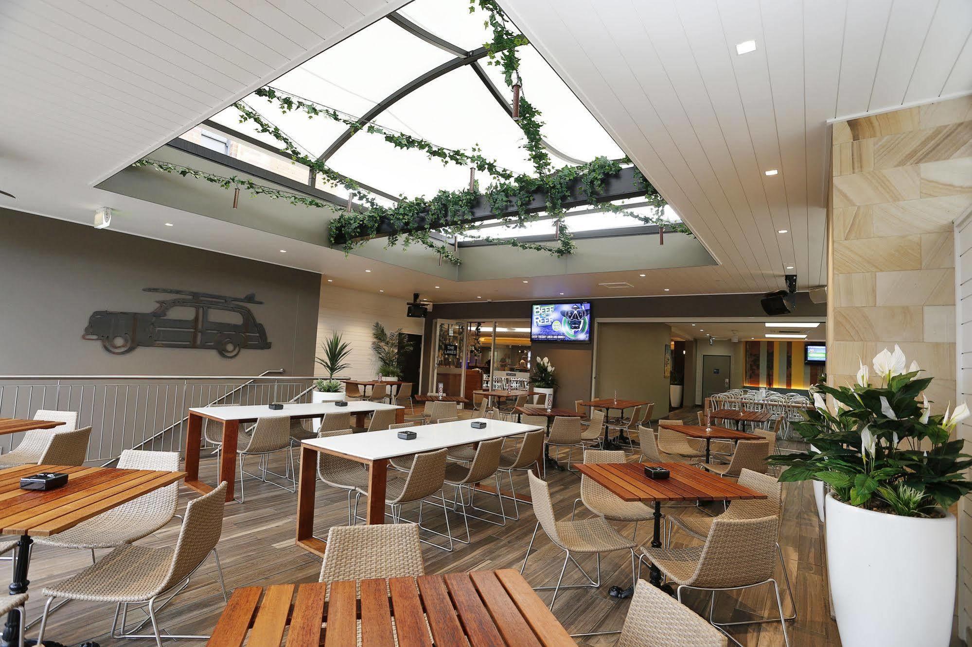 The Lakes Hotel Entrance Luaran gambar