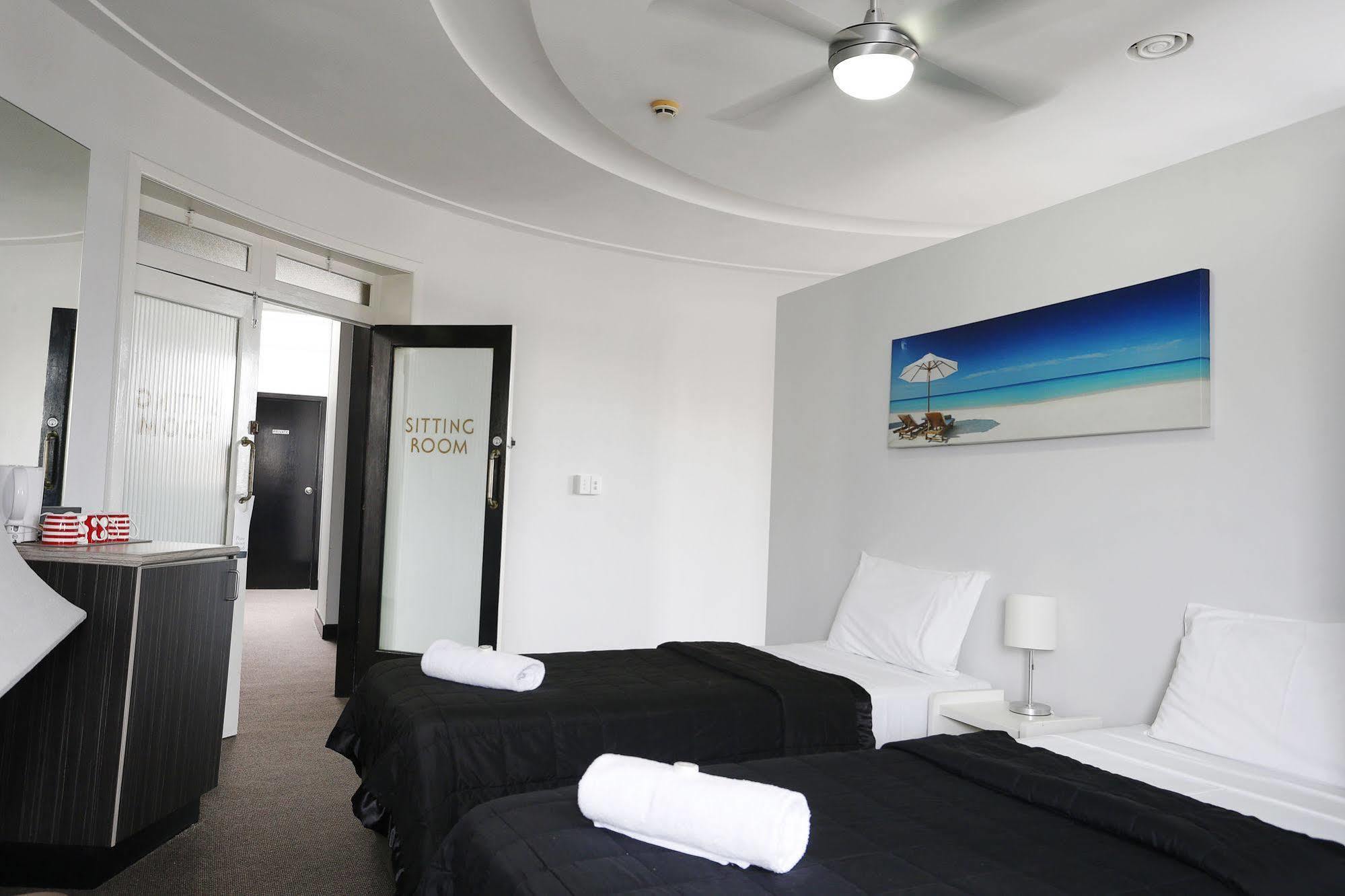The Lakes Hotel Entrance Luaran gambar
