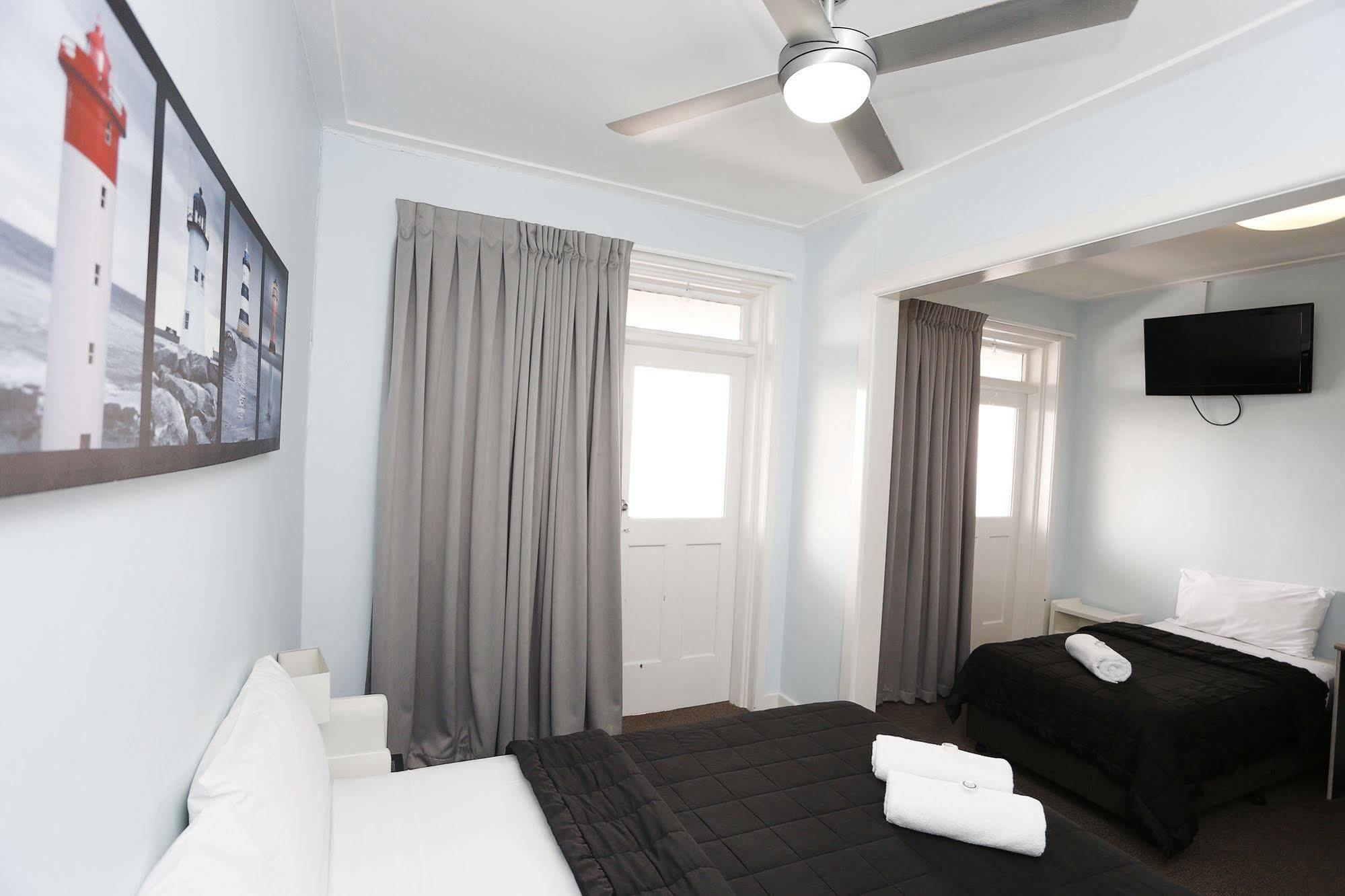 The Lakes Hotel Entrance Luaran gambar